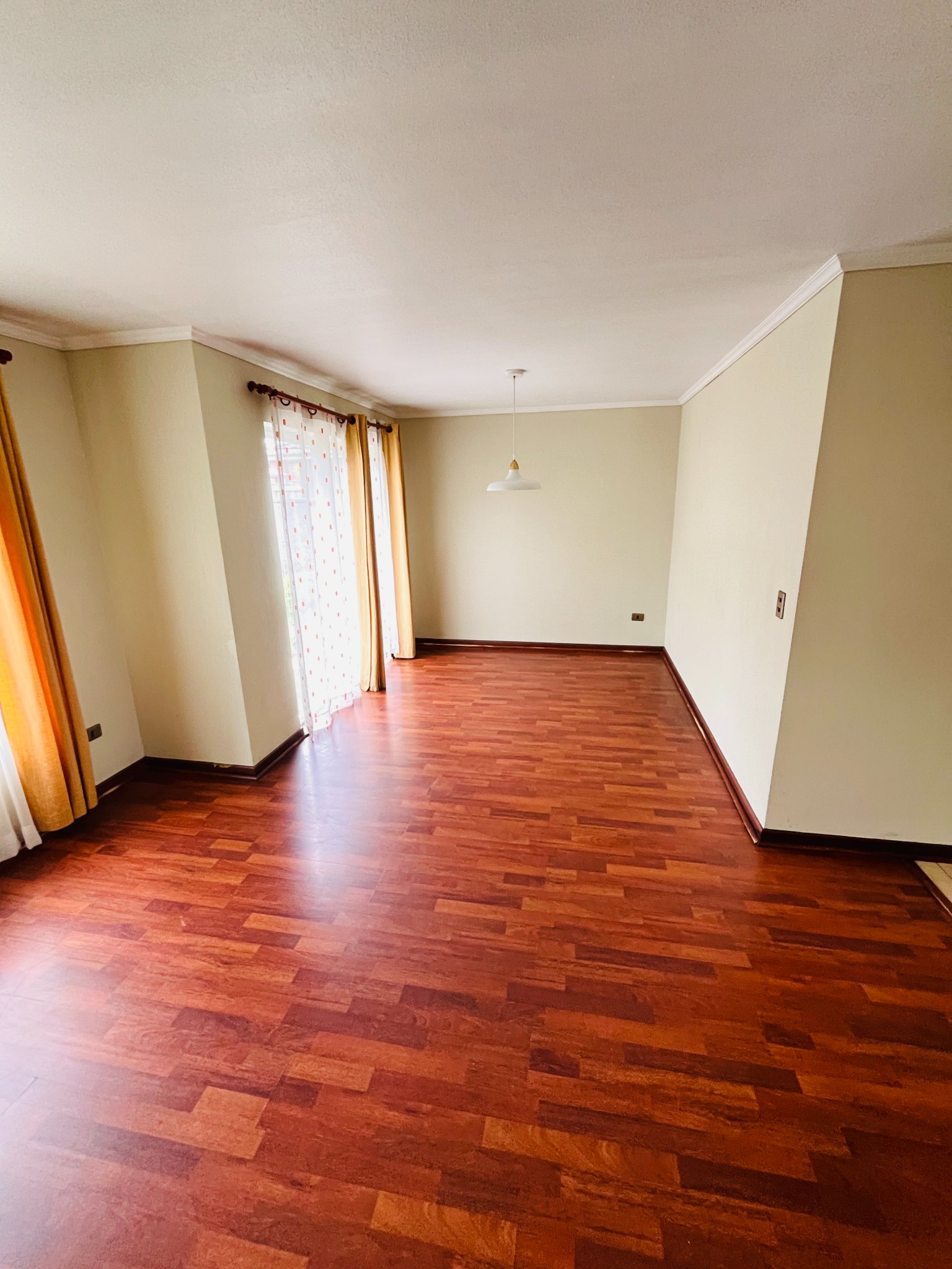 Casa de 3 dormitorios y 3 baños en arriendo · San Pedro de La Paz - 5