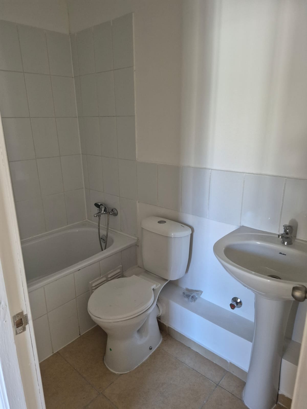Departamento de 3 dormitorios y 2 baños en arriendo · Los Ángeles - 12